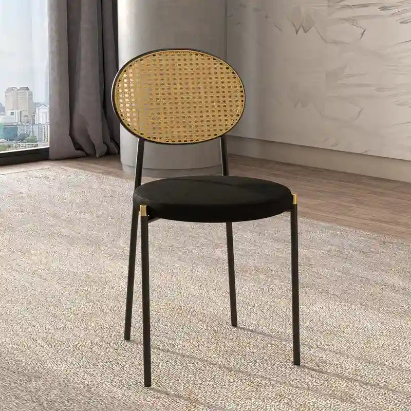 Chaise de salle à manger moderne avec assise en velours et dossier en osier