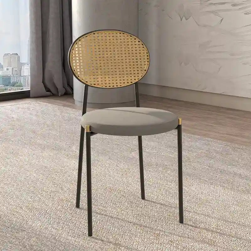Chaise de salle à manger moderne avec assise en velours et dossier en osier