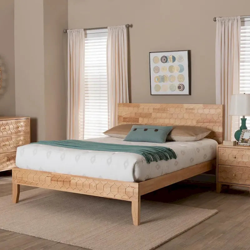 Lit plateforme sculpté en nid d'abeille – Bois naturel, taille Queen/King